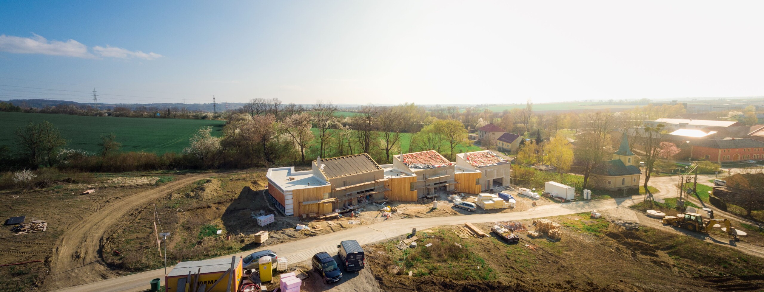 Tepelné čerpadlo, zelená střecha, trojsklo – co přesně dostanete v ceně vilky Trnávka Living
